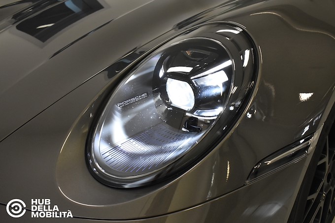 PORSCHE 911 Carrera S